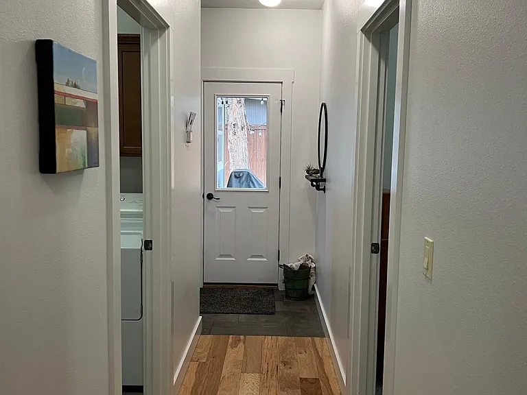 Hunters Cir — Photo 9