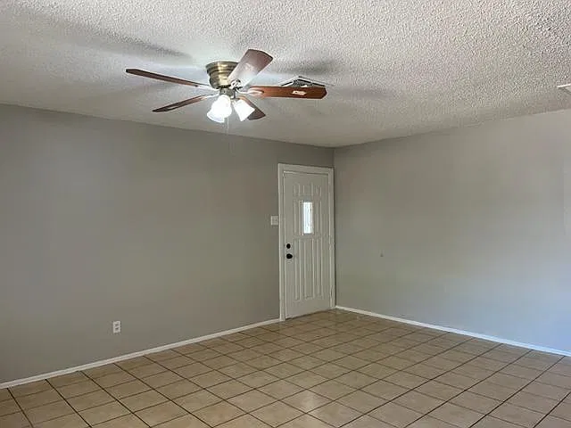 4 bed, 1714 sqft, $1,790 — Photo 4
