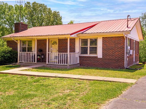 374 Jarvis Rd, Greenville, KY 42345