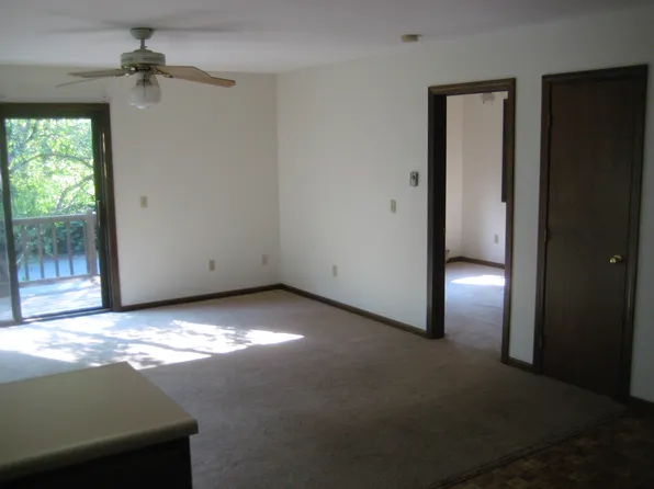 62 Summer St, Amherst, MA