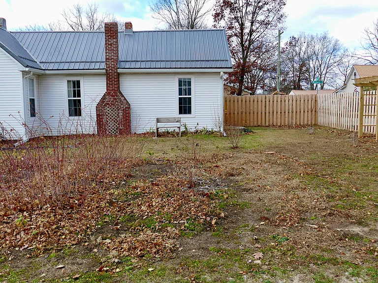 215 Wingate Rd — Photo 16