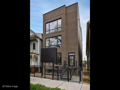 1533 W Barry Ave #1, Chicago, IL, 60657