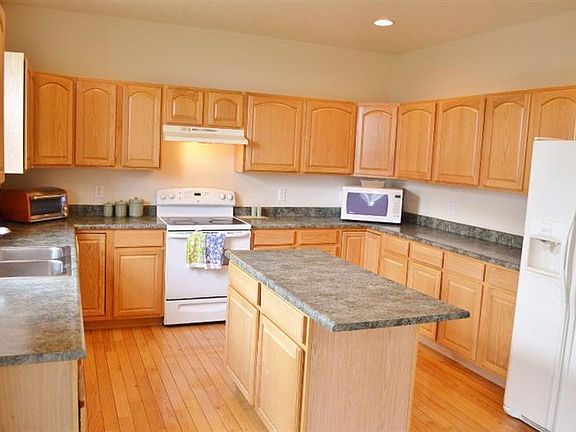 3rd image of 6313 Redmont Ct