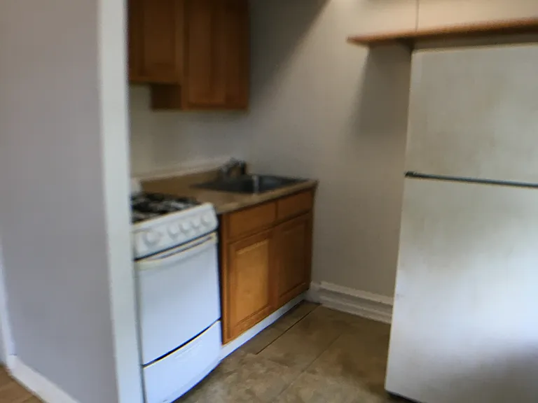 403 S 40th St #3F — Photo 6