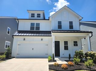 8112 Eliot St, Matthews, NC 28105