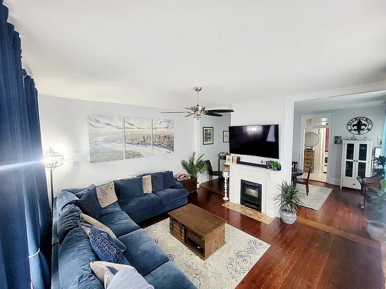 1824 Valence St — Photo 2