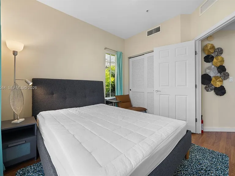18413 NE 27th Ct #18413 — Photo 28