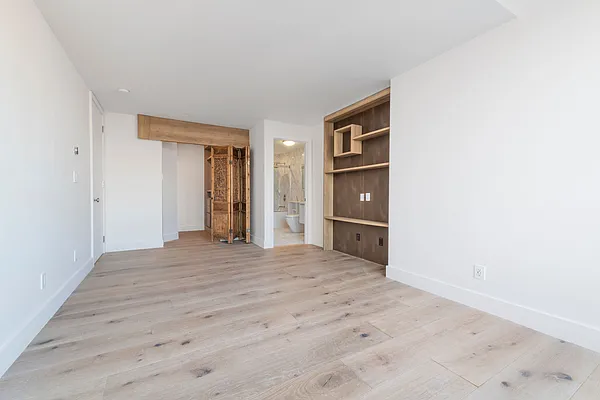 Rented by Douglas Elliman | media 33