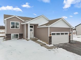 1015 Ashbury Ln NE, Hanover, MN 55341