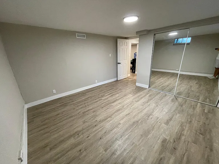 4546 W Dakota Ave — Photo 8