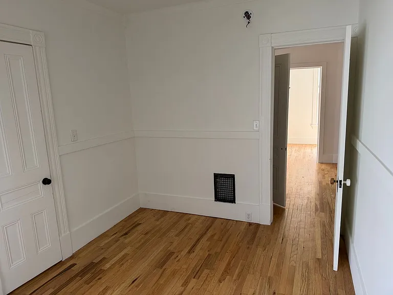 135-137 North Avenue — Photo 12