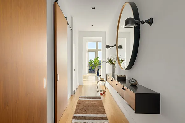 Sold by Compass | media 25