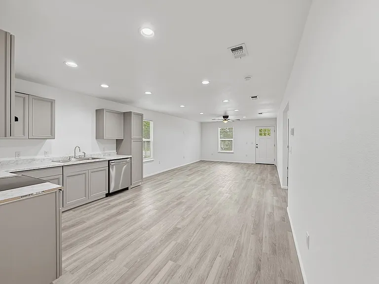 919 Arkansas River Dr — Photo 15