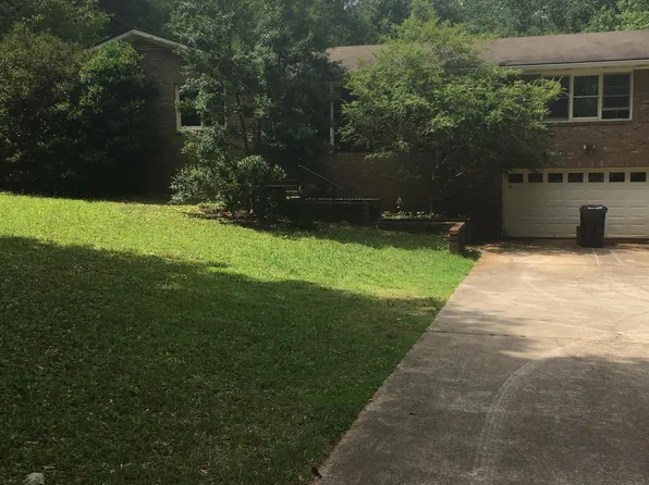 401 Cook Dr, Ellenwood, GA 30294