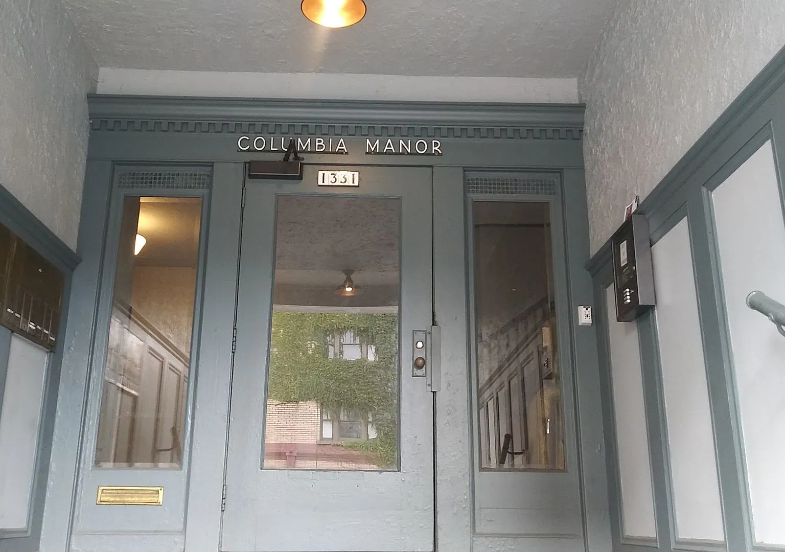#192-Columbia Manor — Photo 3