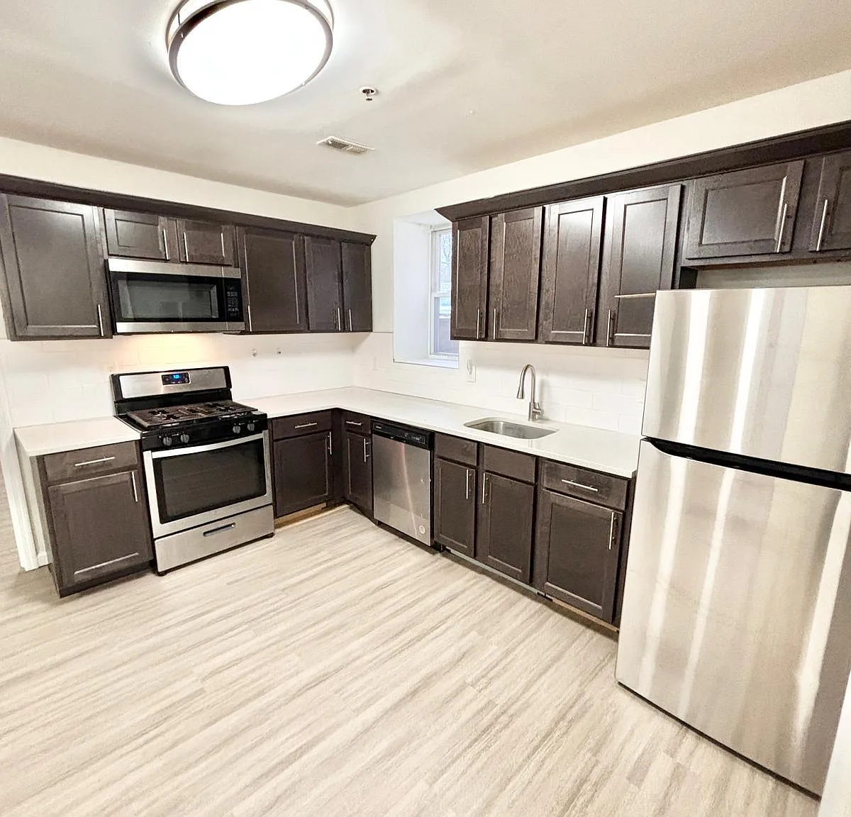 2 bed, $1,999 — Photo 1