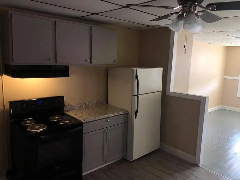 337 S Lincoln Ave — Photo 3