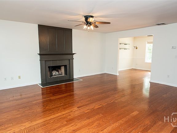 3rd image of 768 Weeping Willow Drive