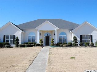 2702 Persimmon Pl SE, Owens Cross Roads, AL 35763