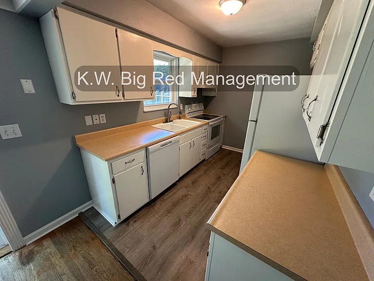 721 Allentown Rd — Photo 4