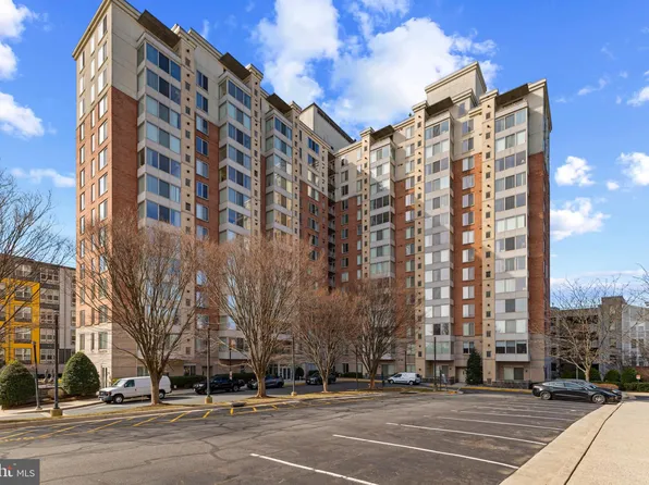 2726 Gallows Rd APT 205, Vienna, VA 22180