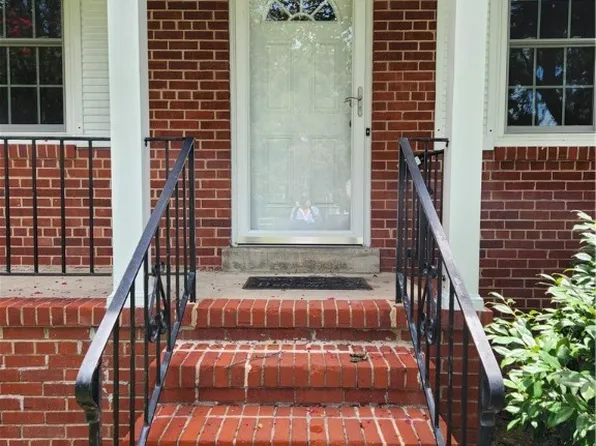 8819 Michaux Ln, Henrico, VA 23229