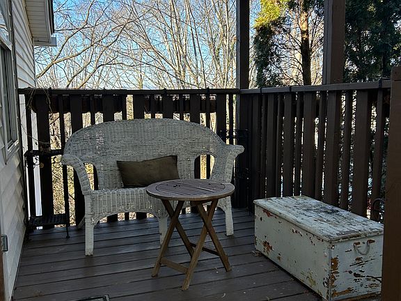 2nd image of 253 1/2 Riverview Dr APT 2