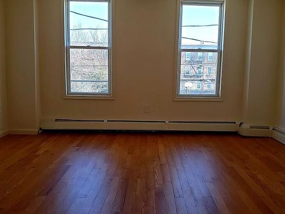 5th image of 83 Virginia Ave #1D