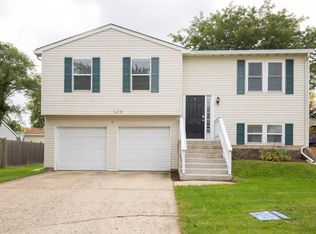 439 Seneca Ln, Bolingbrook, IL 60440