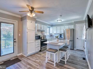 16 Leinster Garth, Nottingham, MD 21236