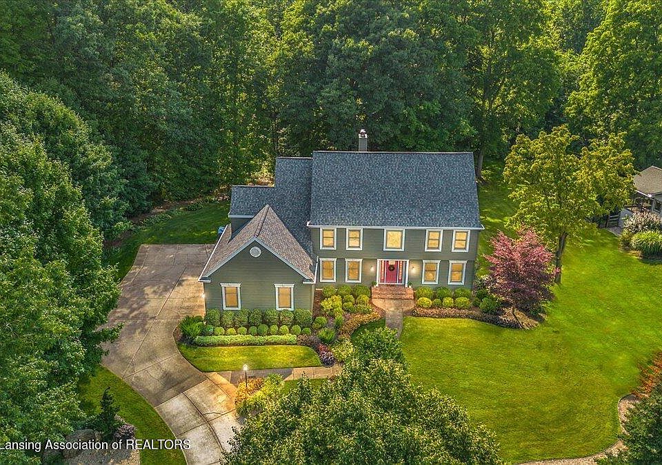 1st image of 15120 Duxbury Ln