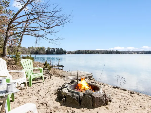5262 Circle Dr, Traverse City, MI 49696
