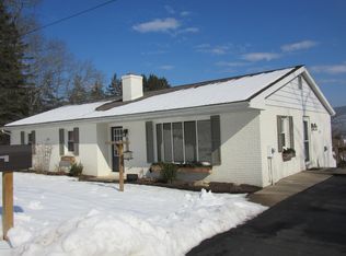 220 Melody Ln, Lock Haven, PA 17745