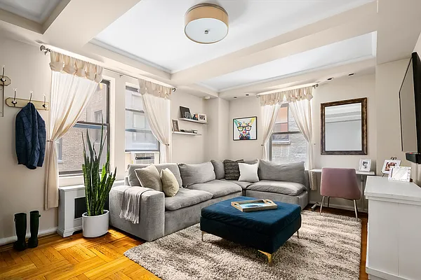 Sold by Compass | media 1