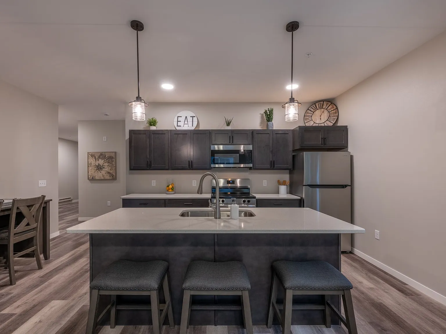 Northern Lights Apartments — Photo 3