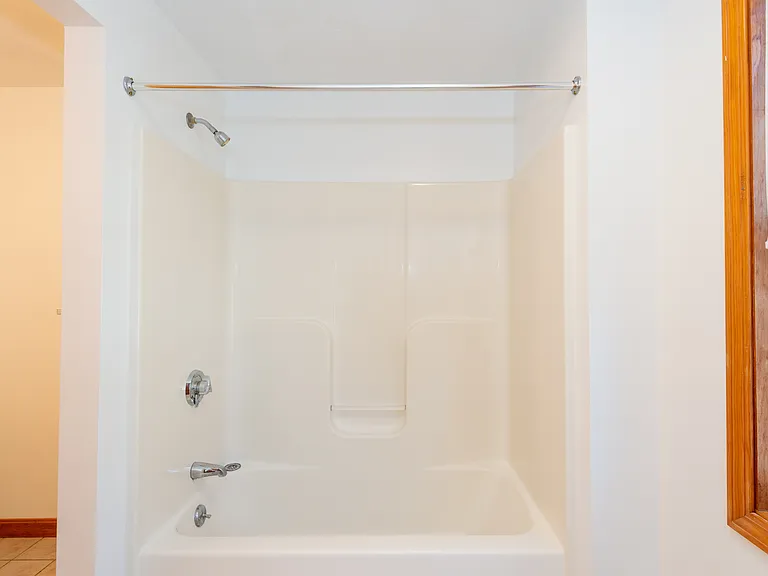 40 Rosewood Dr #40 — Photo 42