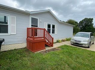 9836 Hathaway Dr, Northville, MI 48167