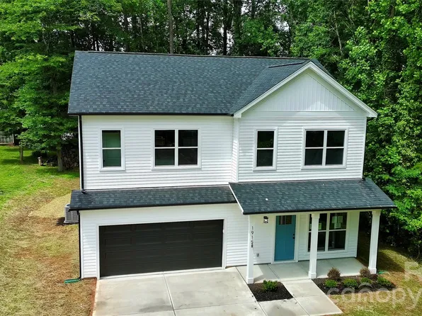1915 Dove Dr, Charlotte, NC 28214