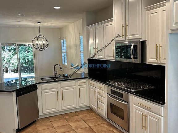 5th image of 2145 Sterling Dr