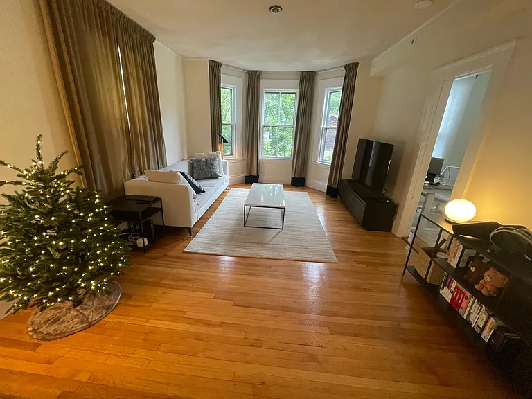 23 Essex St #2 — Photo 4