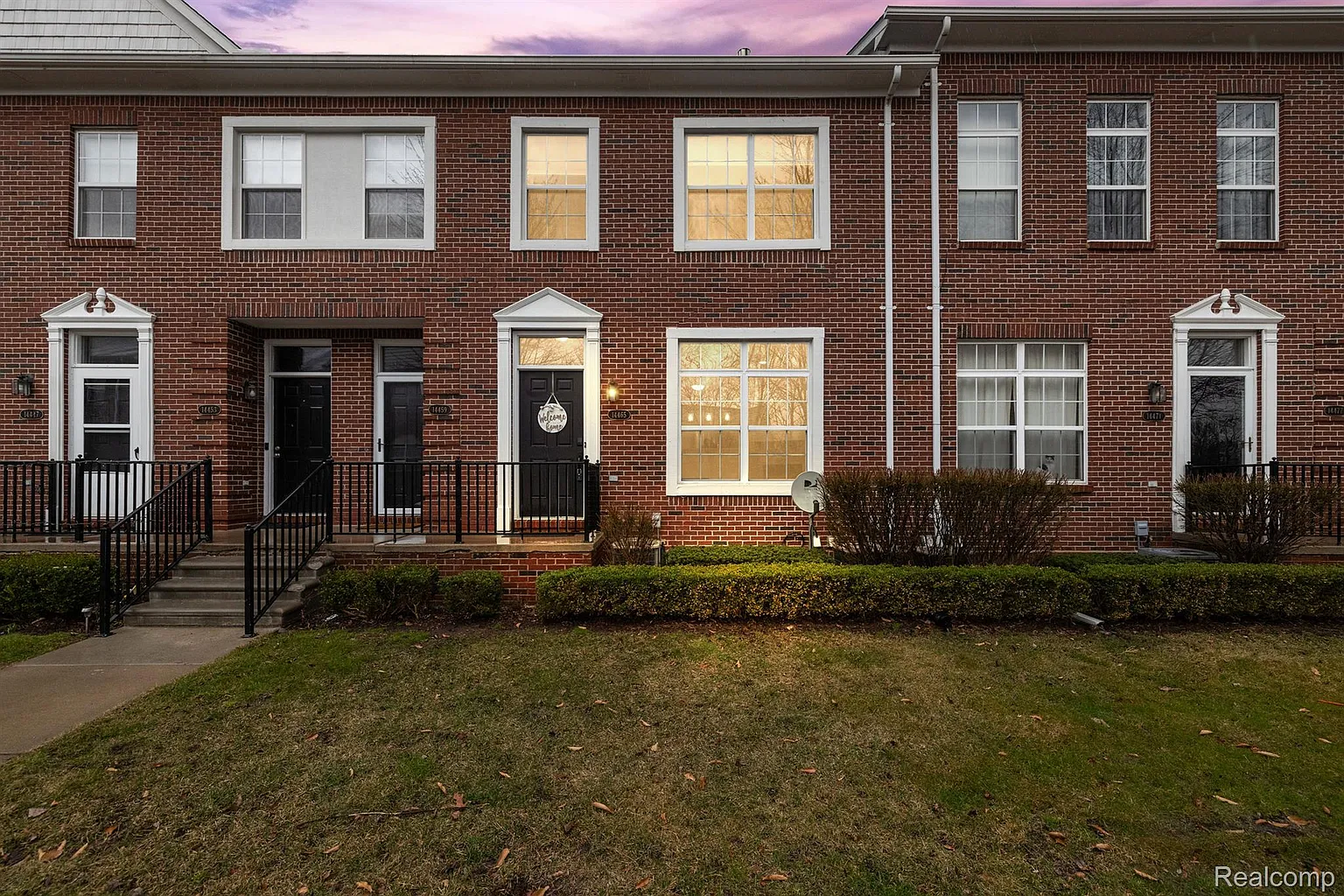 14465 Vauxhall Dr photo 1