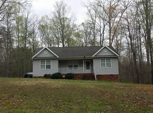 401 Hidden Valley Dr, Reidsville, NC 27320