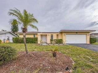 867 Ramblewood Dr, Pompano Beach, FL 33071