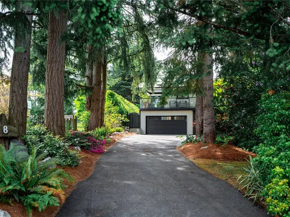 6258 Robin Way, Central Saanich, BC V8Z 5Y1