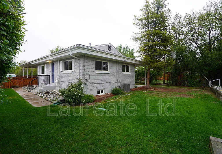 2268 W Maplewood Ave — Photo 24