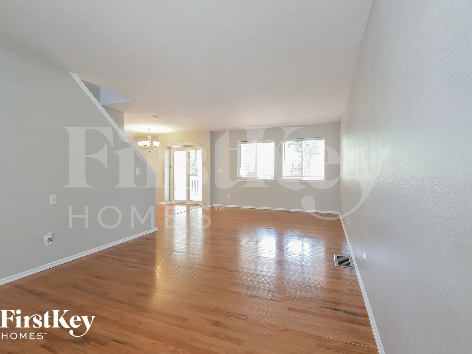 3 bed, 2.5 bath, 2120 sqft, $3,385 — Photo 3