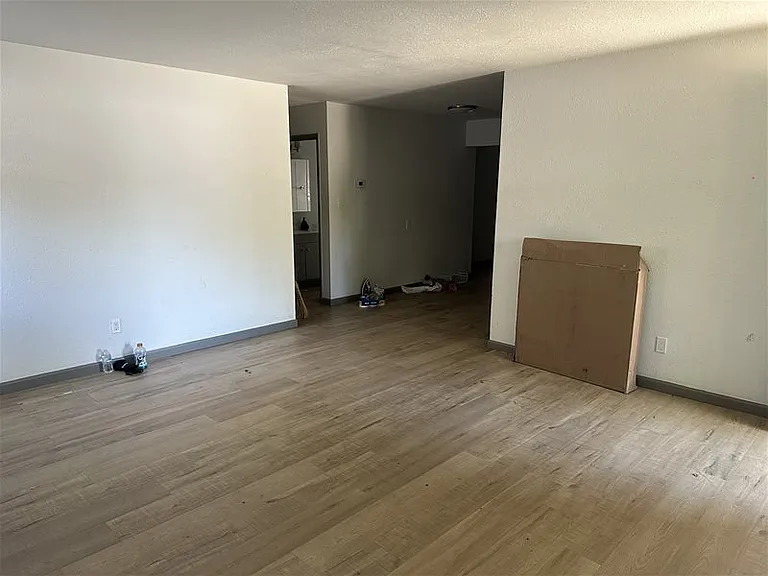 1518 Pole Line Rd — Photo 3