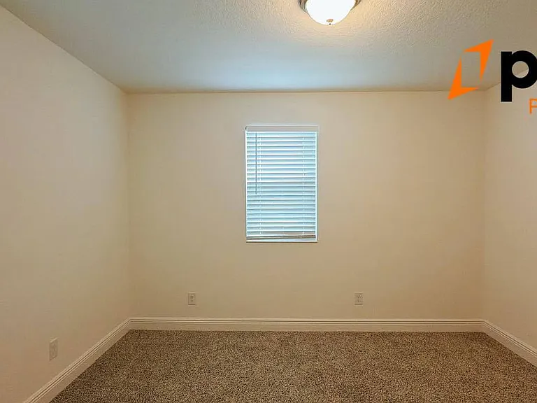 7896 Syracuse Dr — Photo 31