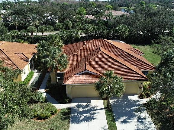 2nd image of 10517 Diamante Way