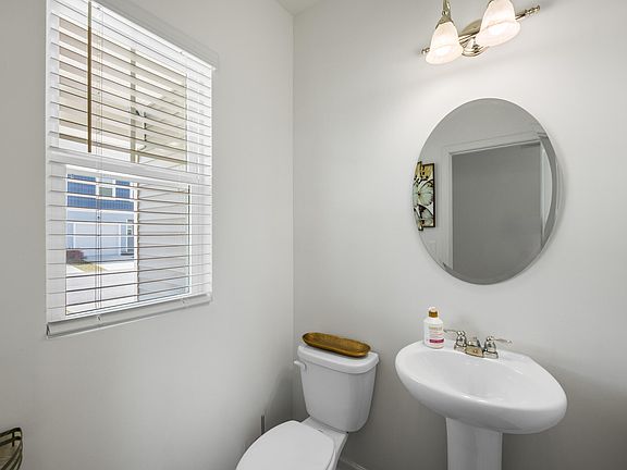 5th image of 3507 Walker Dr #F